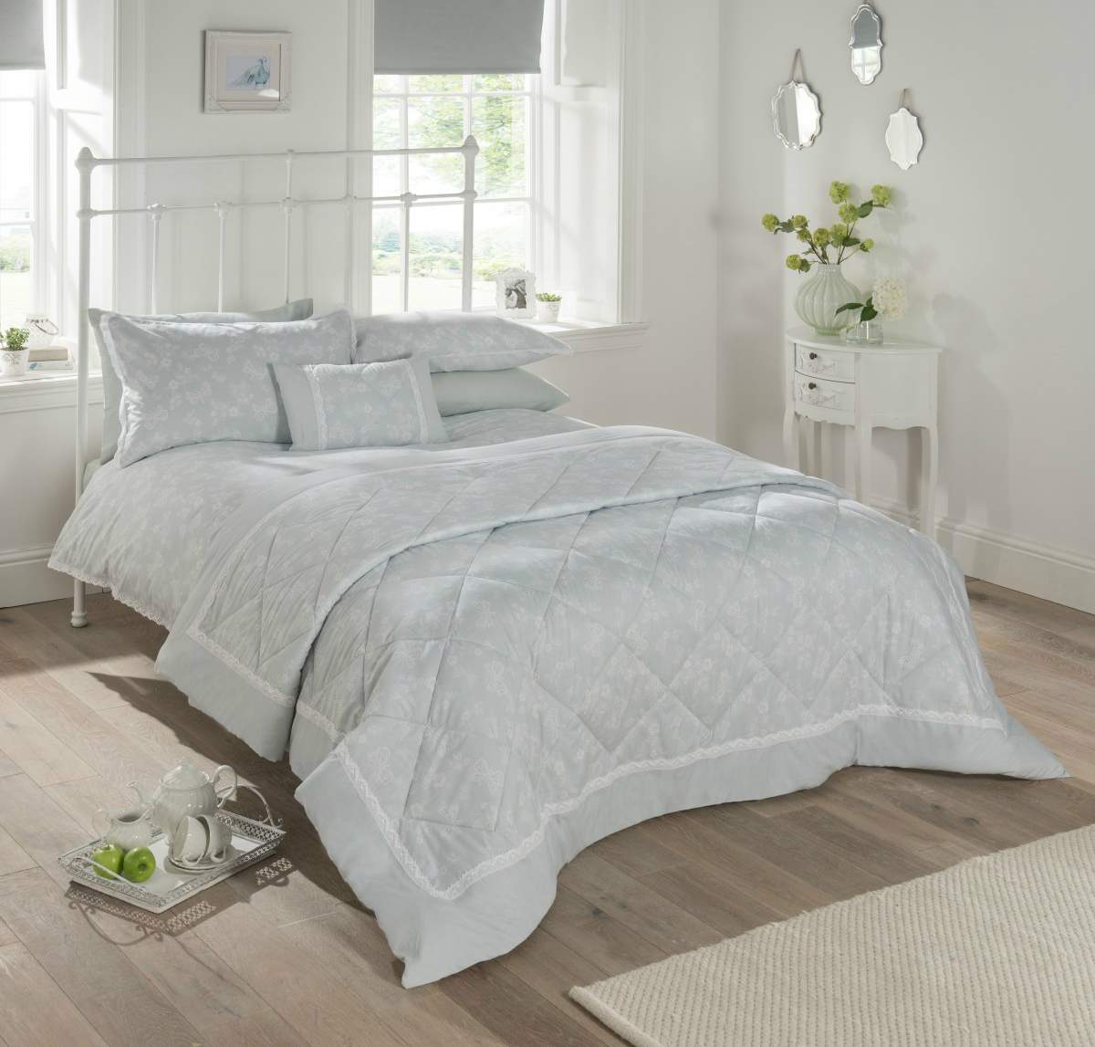 Coloroll Blue White Freya Crochet Trim King Size Duvet ...