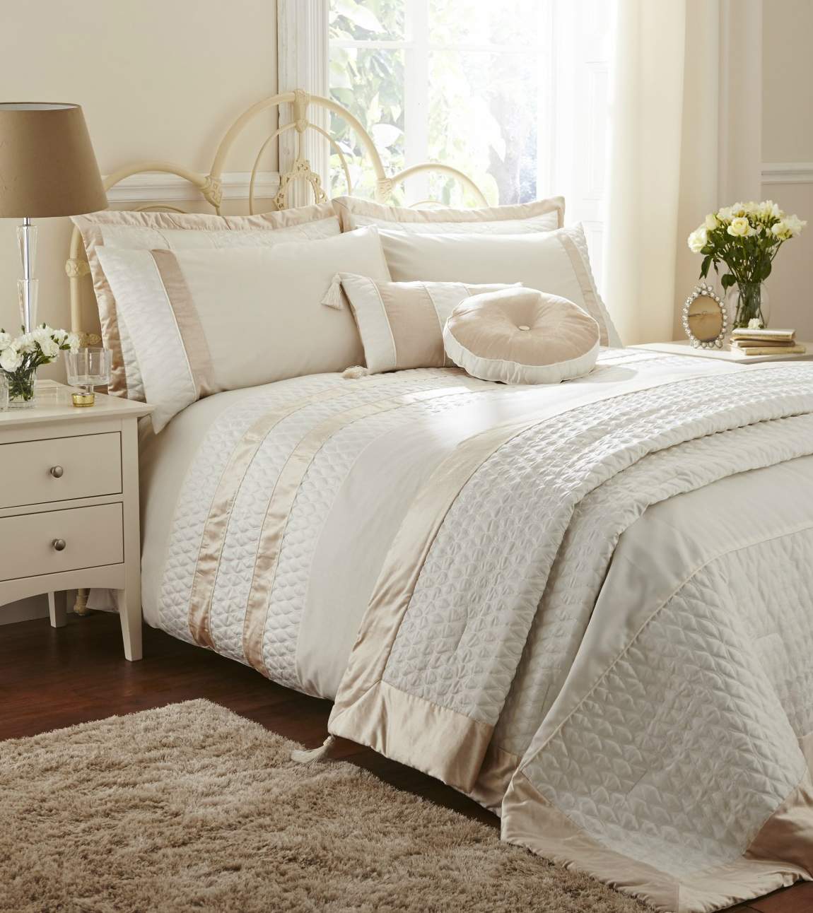 Coloroll Aston Cream Quilted Panel Double Size Duvet Bedding Set